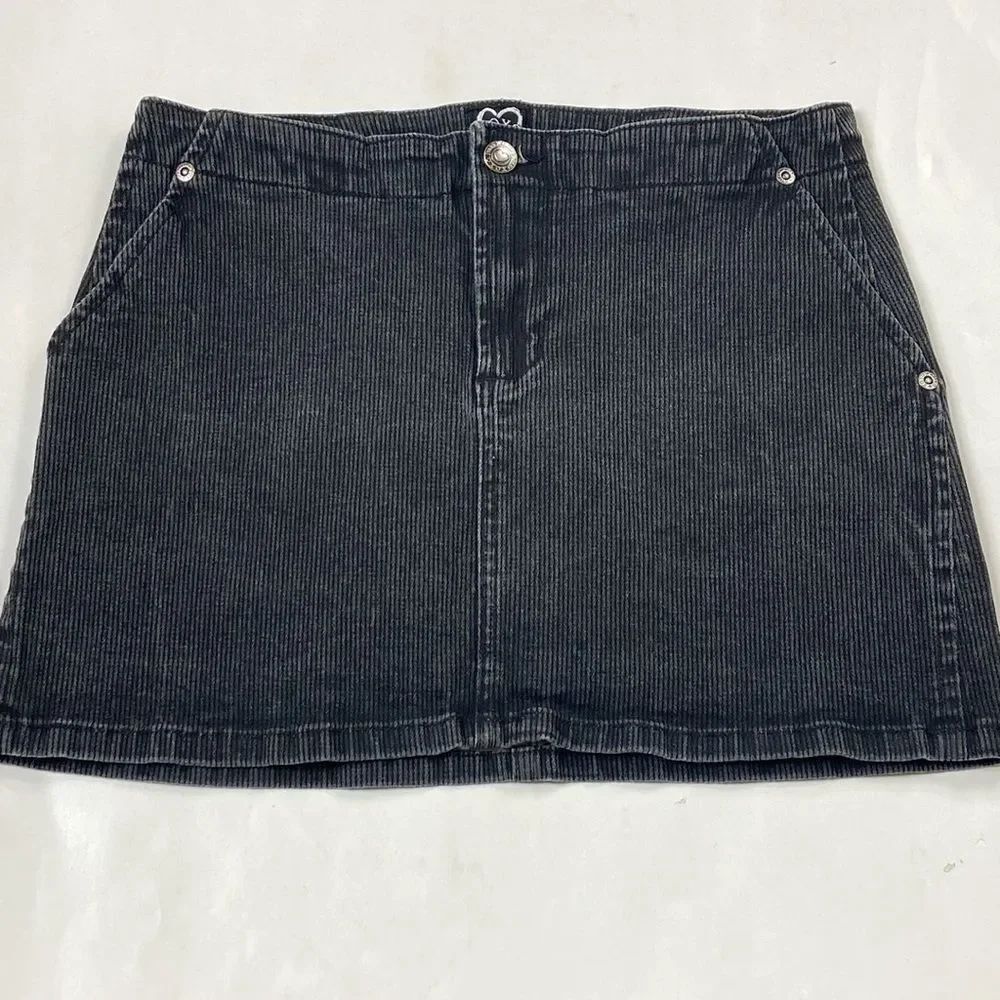 XOXO JAMES CORDUROY MADE IN USA WOMAN SKIRT SIZE 7/8